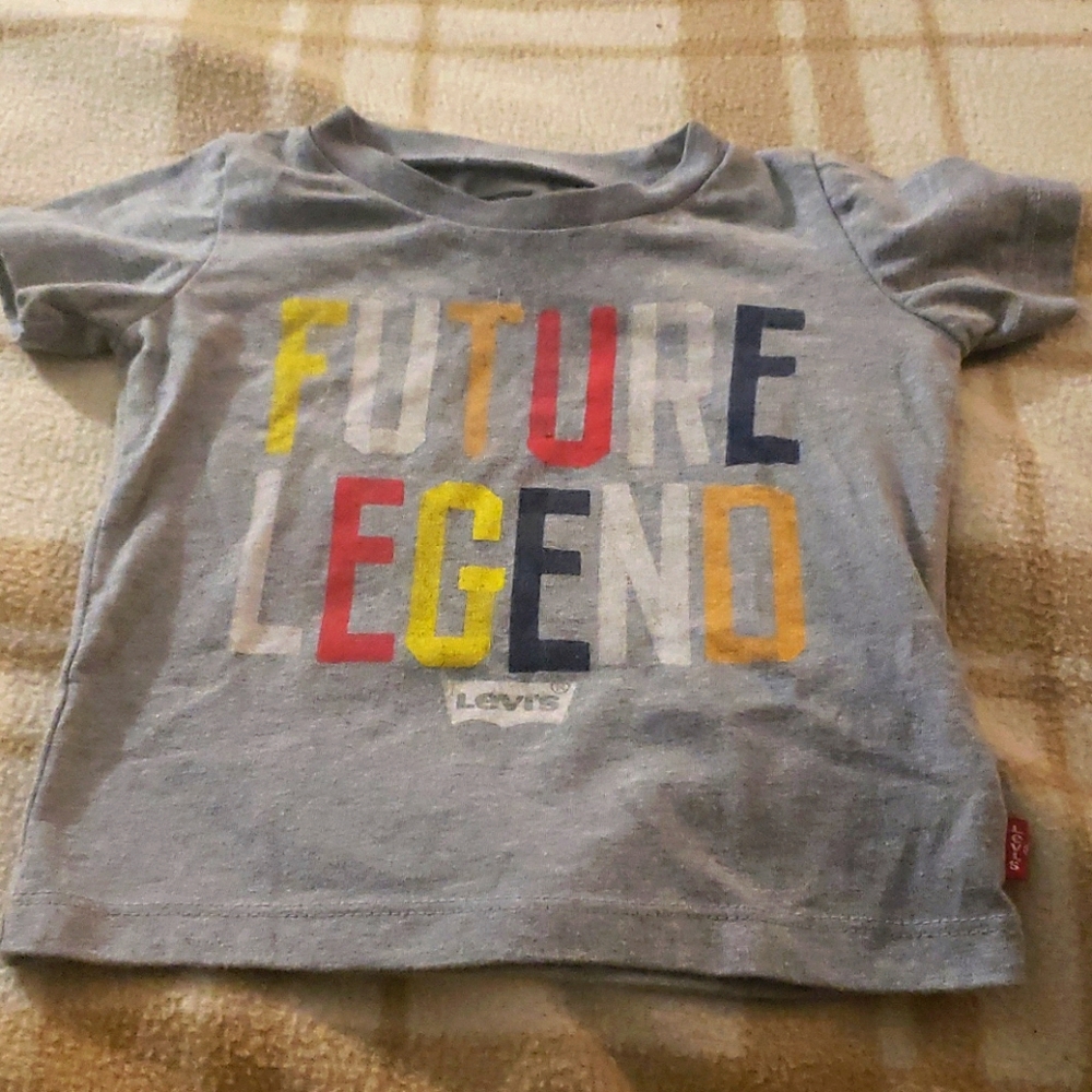 Levi's tshirt
